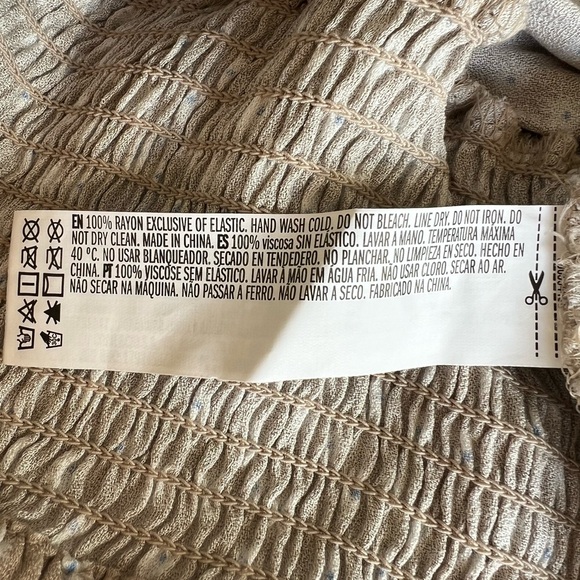 NWT Forever 21 Floral Long Sleeve Smocked Blouse - Picture 7 of 7